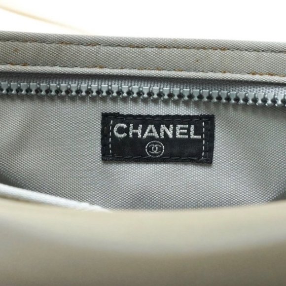 SALE! RARE - PREOWNED Chanel Silicone Gray Handbag - Picture 7 of 16